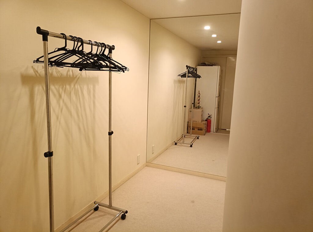 着替え用の控室②です（飲食不可）